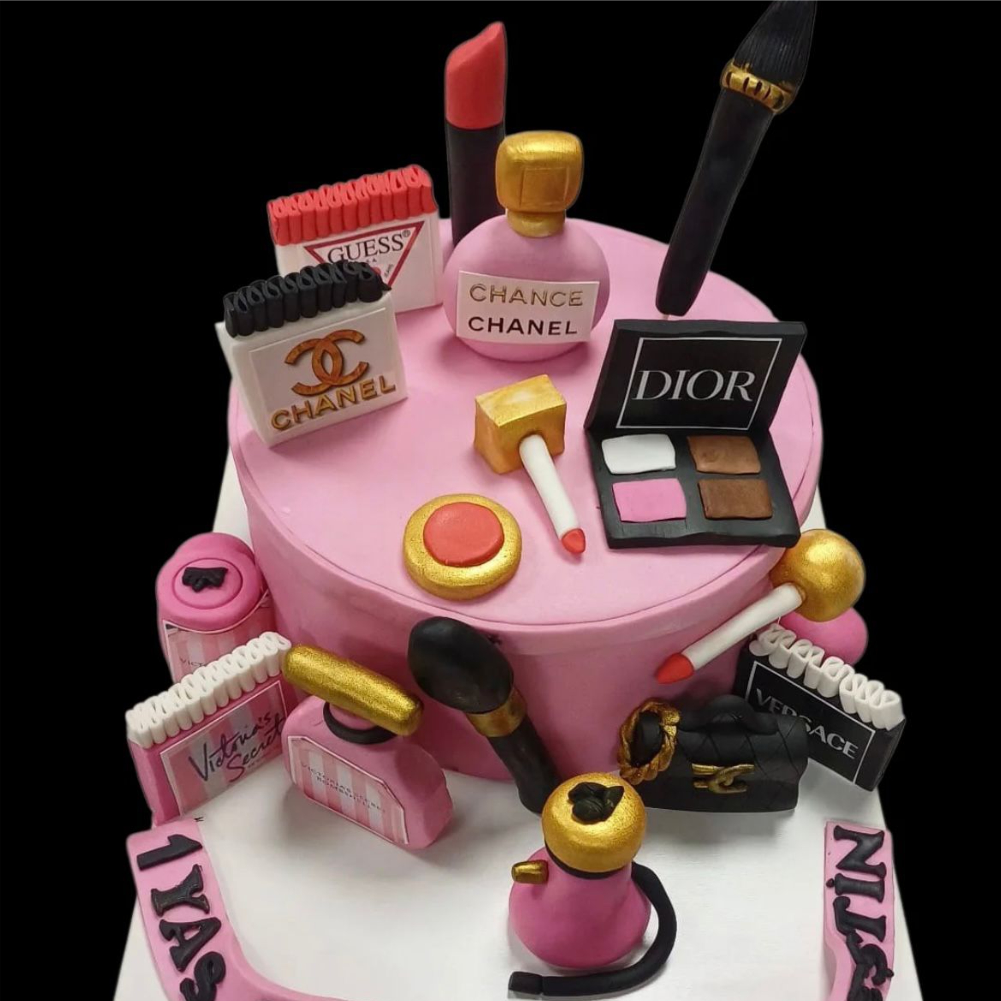 Kıbrıslı Metin Pastaneleri