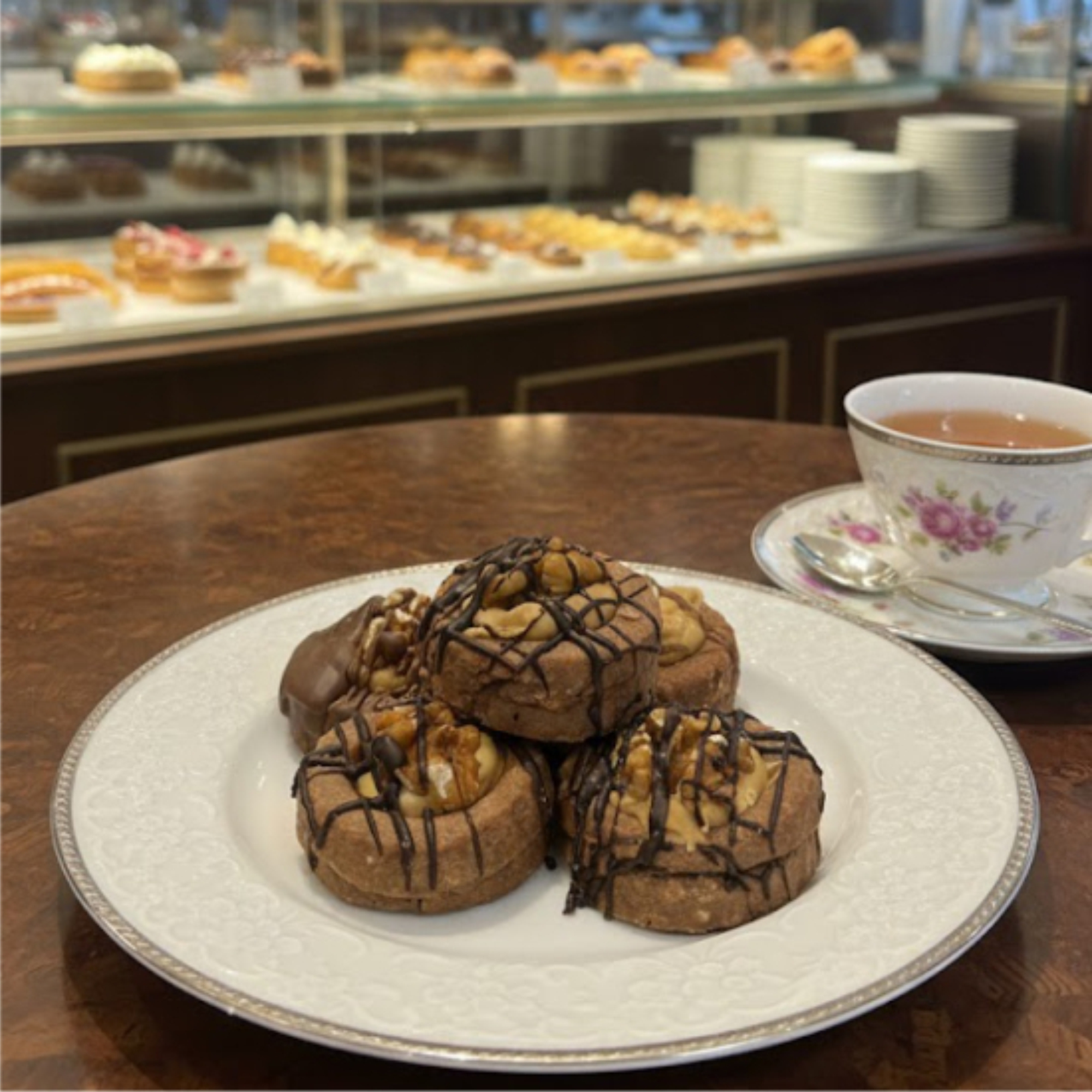 Kıbrıslı Metin Pastaneleri